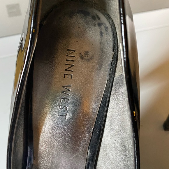 Shiny heels - Picture 3 of 5